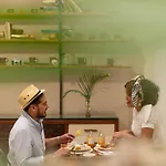 Kuka Y Naranjo